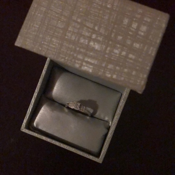 White Gold - Picture 2 of 5